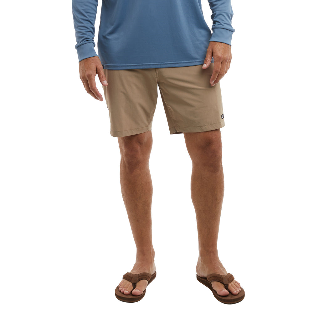 Pelagic Mako Hybrid Shorts 18in