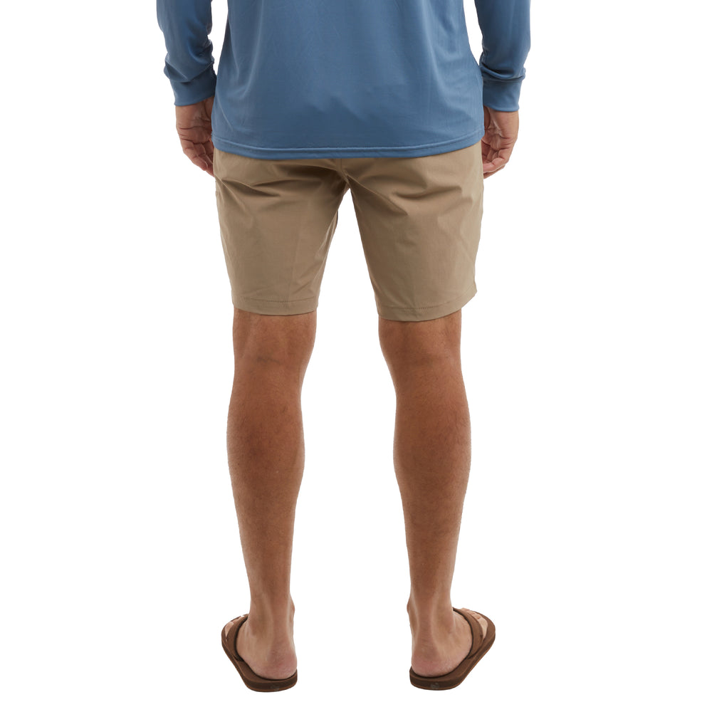 Pelagic Mako Hybrid Shorts 18in