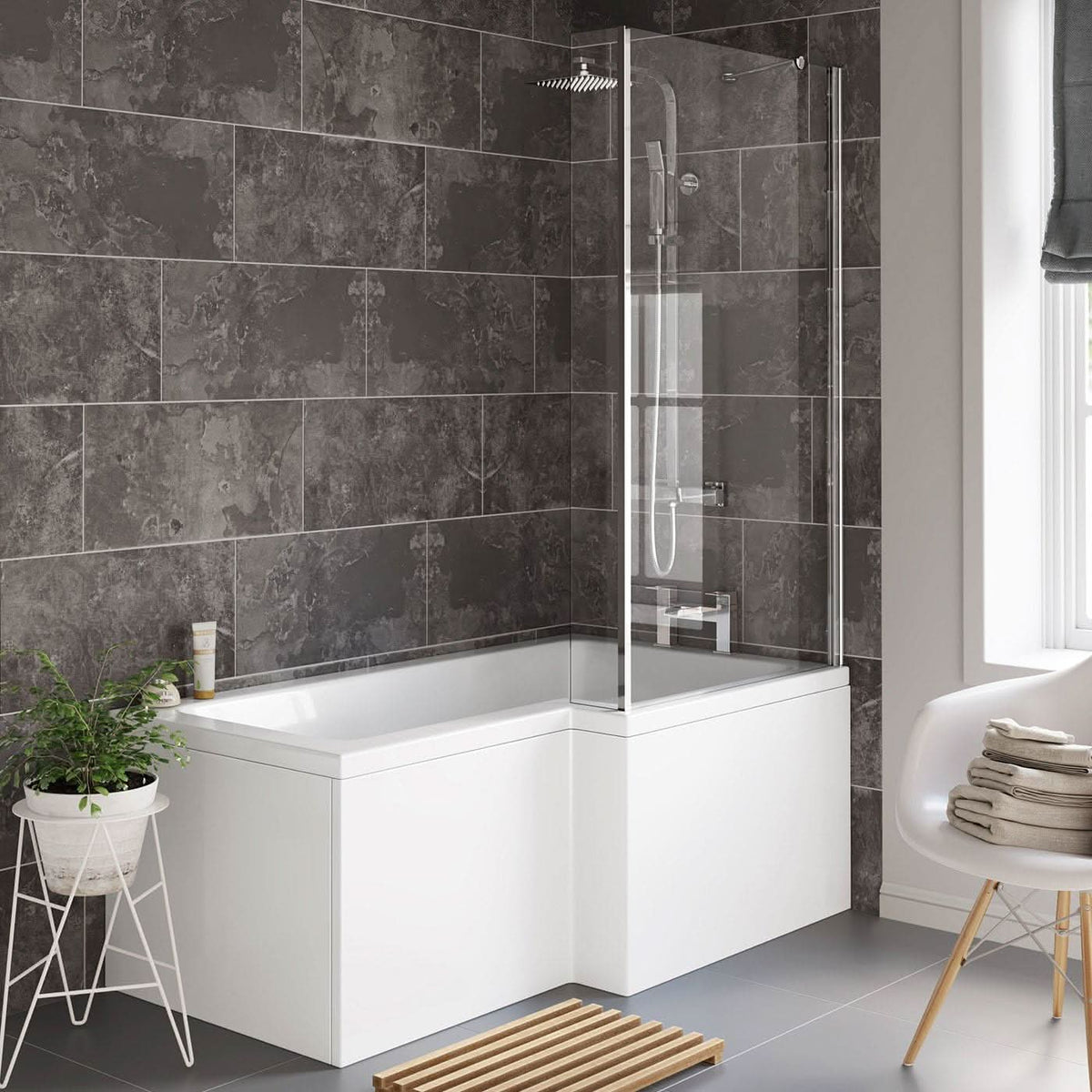 iBathUK Strux Right Hand L-Shaped Shower Bath, Modern Acrylic Bath with Toughened Glass Screen Included, P Shaped Bath with Screen, 1700 x 850mm
