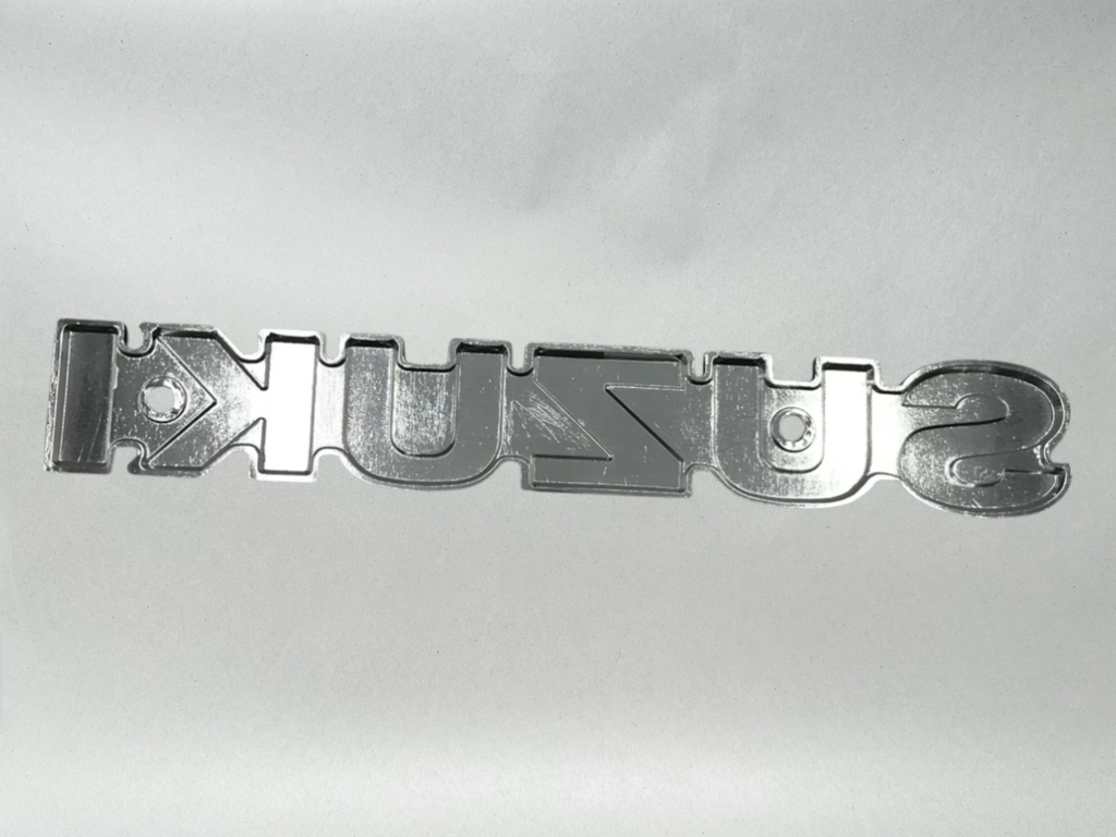 Suzuki OEM Gold Fuel Tank Emblem 68111-45010 / gs1000 gs850 gs750 gs550