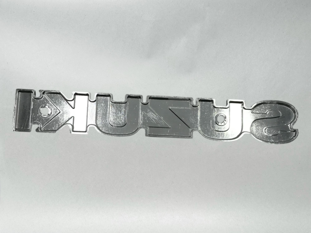 Suzuki OEM Gold Fuel Tank Emblem 68111-45010 / gs1000 gs850 gs750 gs550