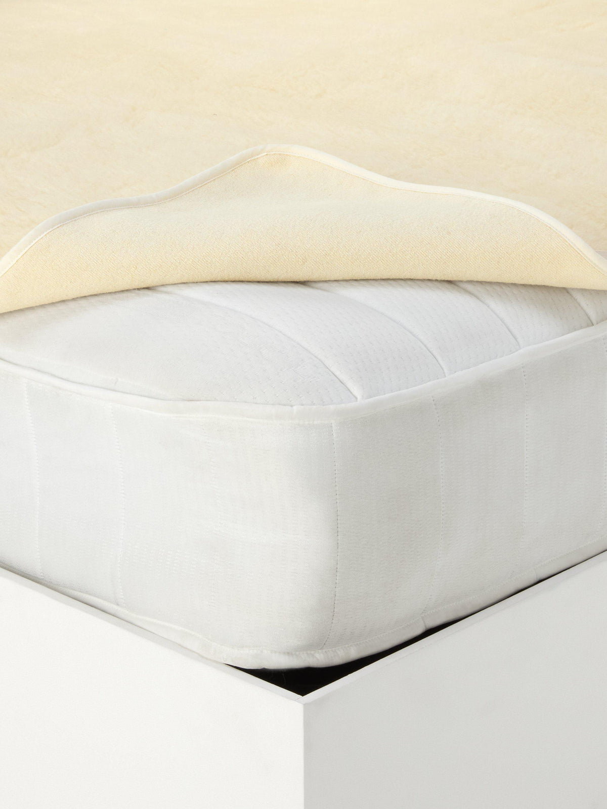 John Lewis Natural  British Wool Fleece Mattress Topper - White - King