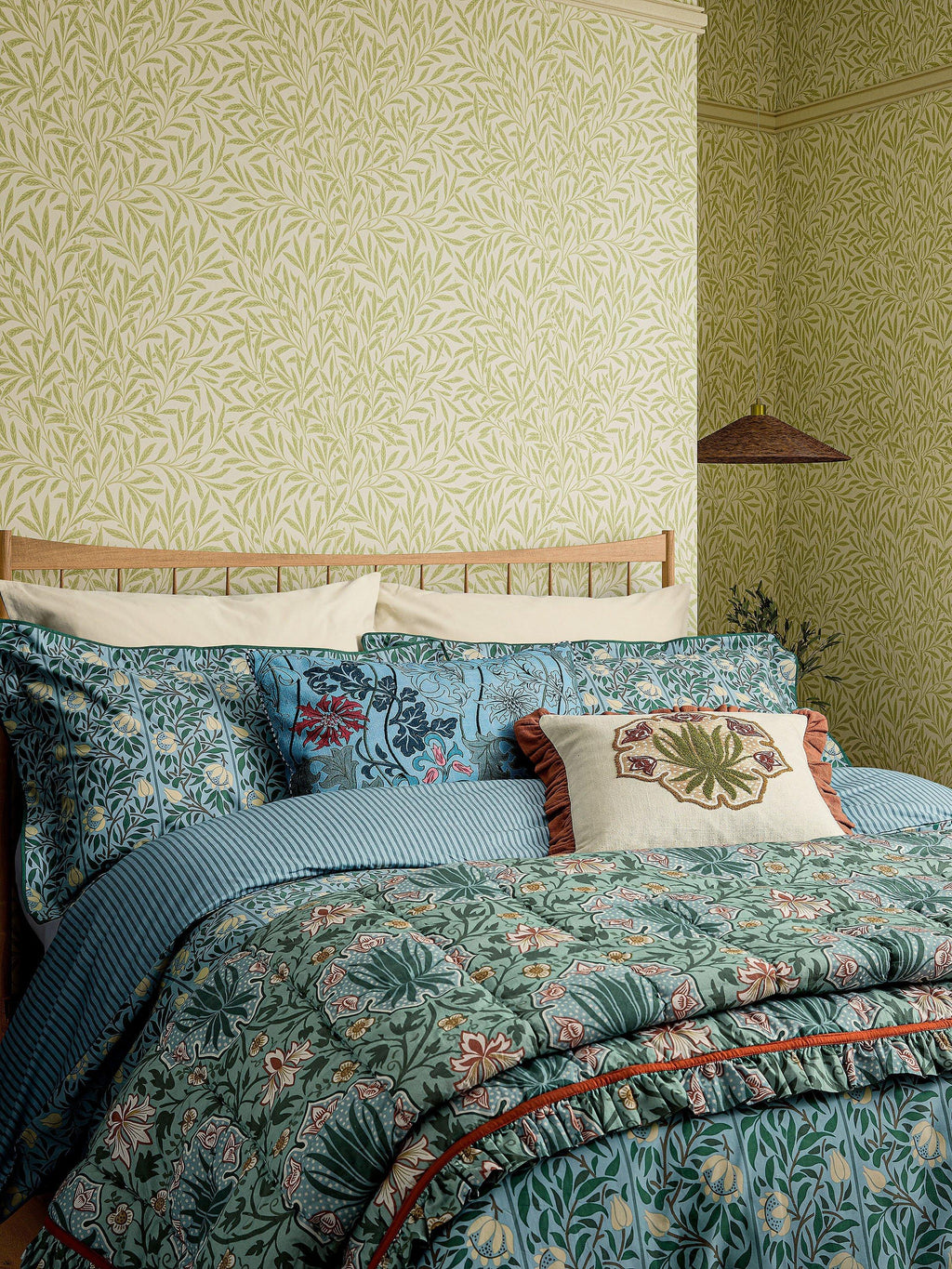 Morris & Co Peony Trellis 200TC Cotton Duvet Cover Set King Size - Multi
