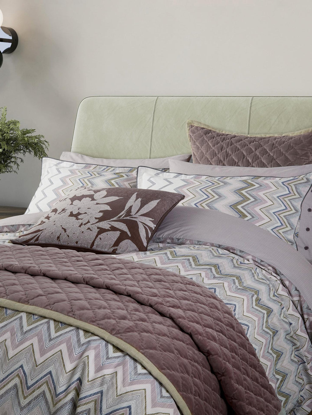 Bedeck Claudia Reversible Super King Duvet Cover Set 200TC Cotton Pink Green
