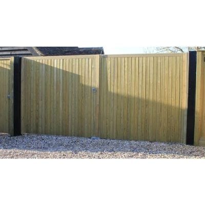 Pair of Standard Rye Courtyard Gates