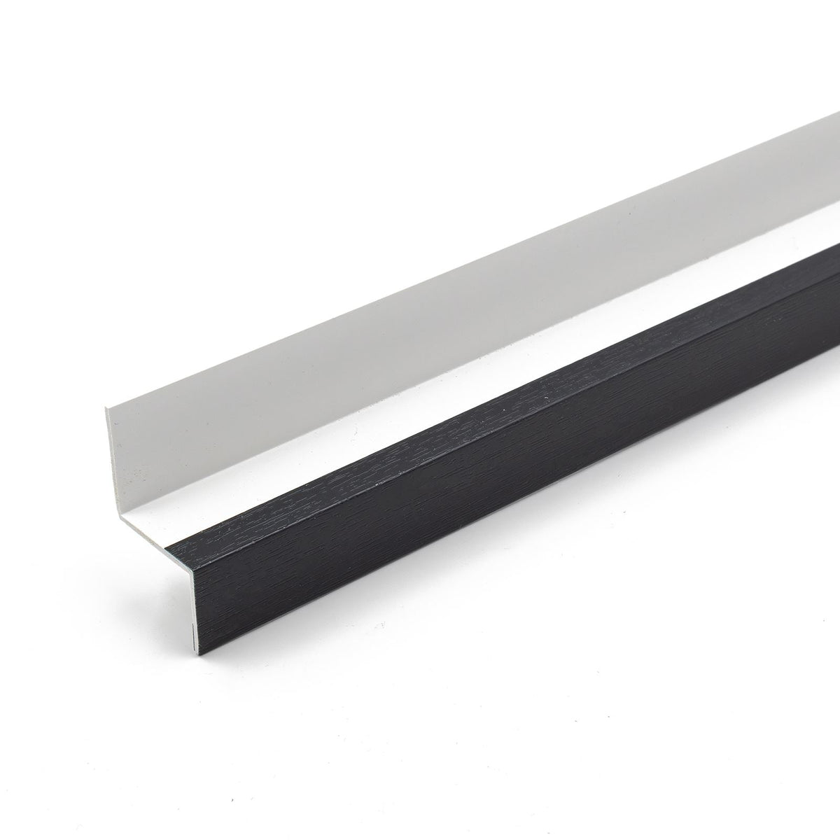 Shiplap Cladding Drip Trim (2.5m)