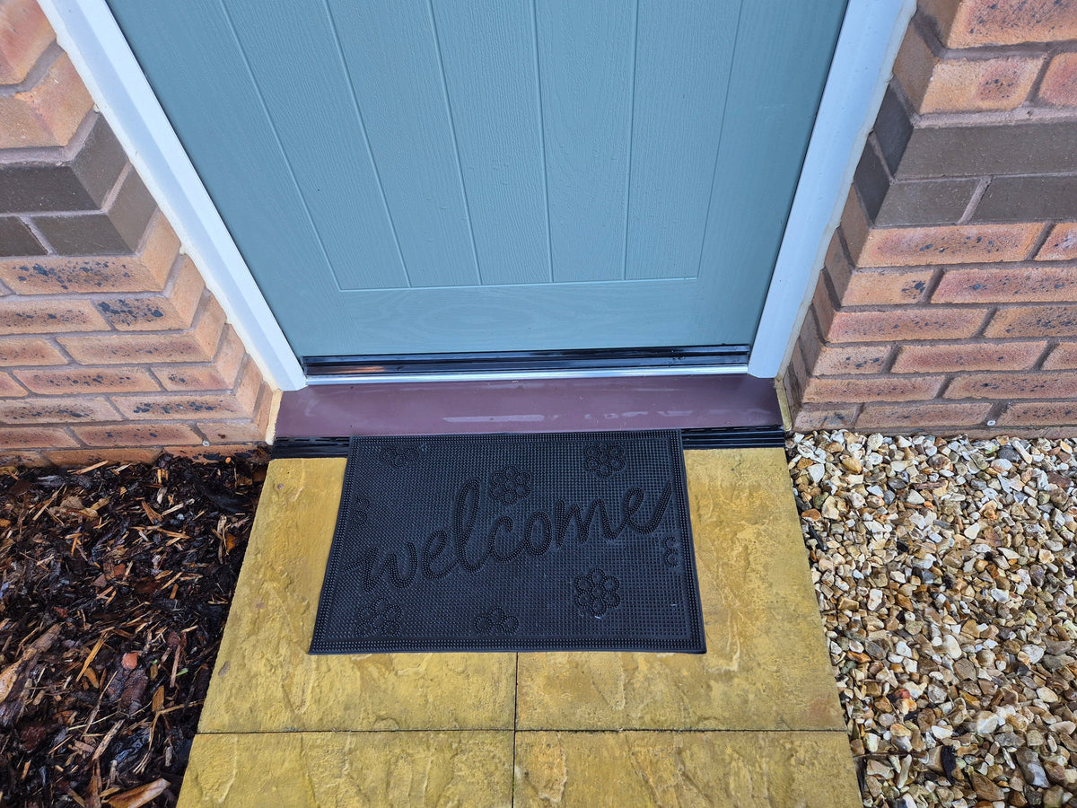 Rubber Doormat 60cm x 40cm - 'Welcome' (Small Flowers)