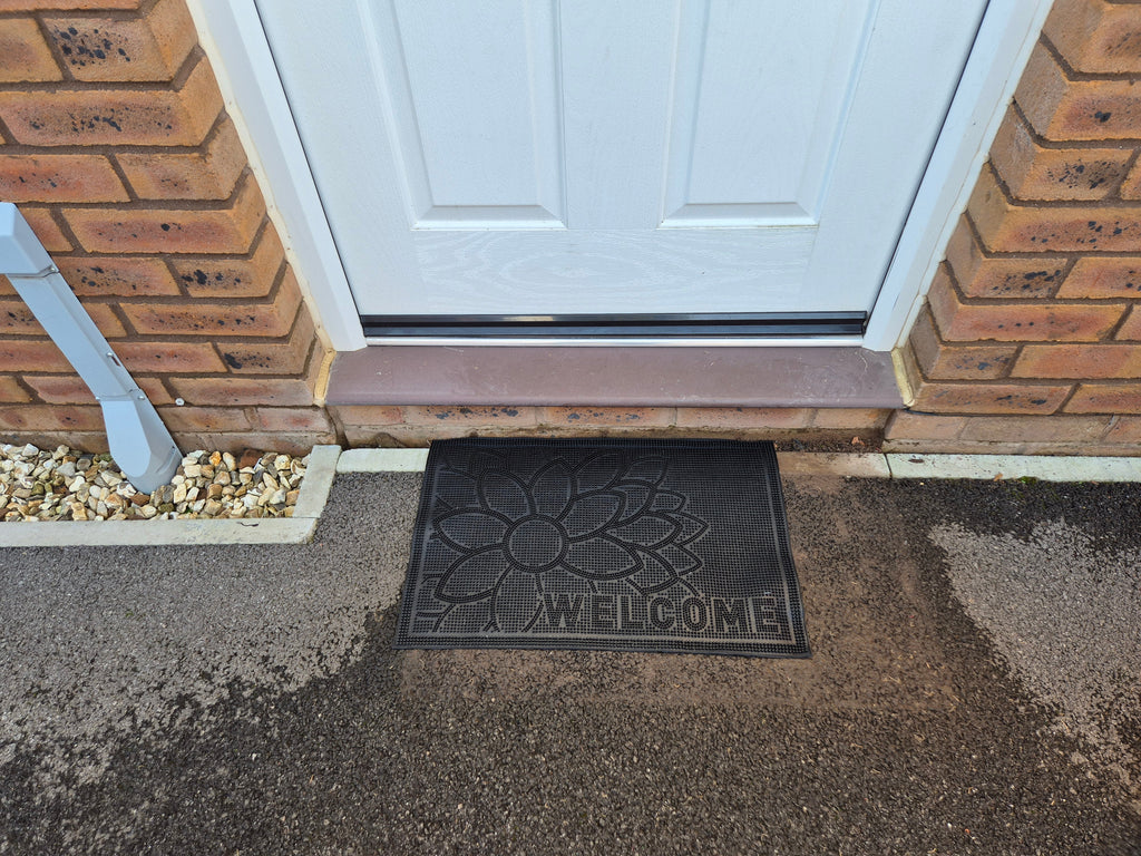 Rubber Doormat 60cm x 40cm - 'Welcome' (Flower)