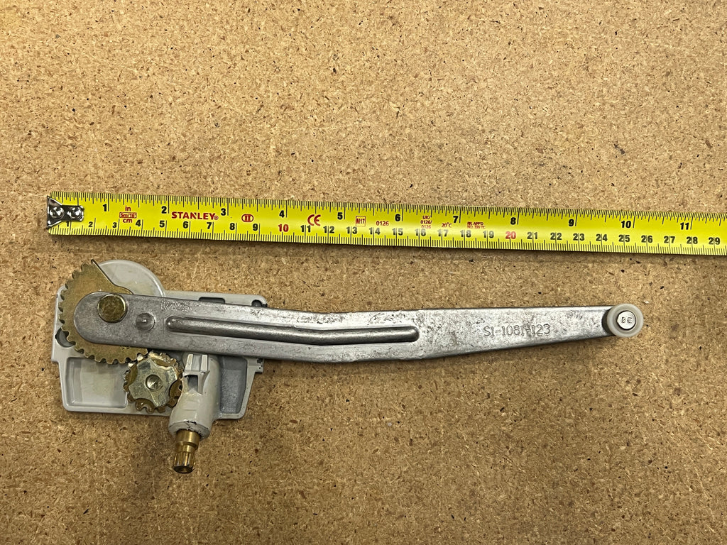 S1131 Ashland Casement Straight Arm Operator