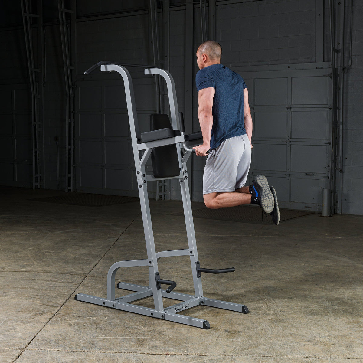 Body Solid Vertical Knee Raise DIP Pull Up