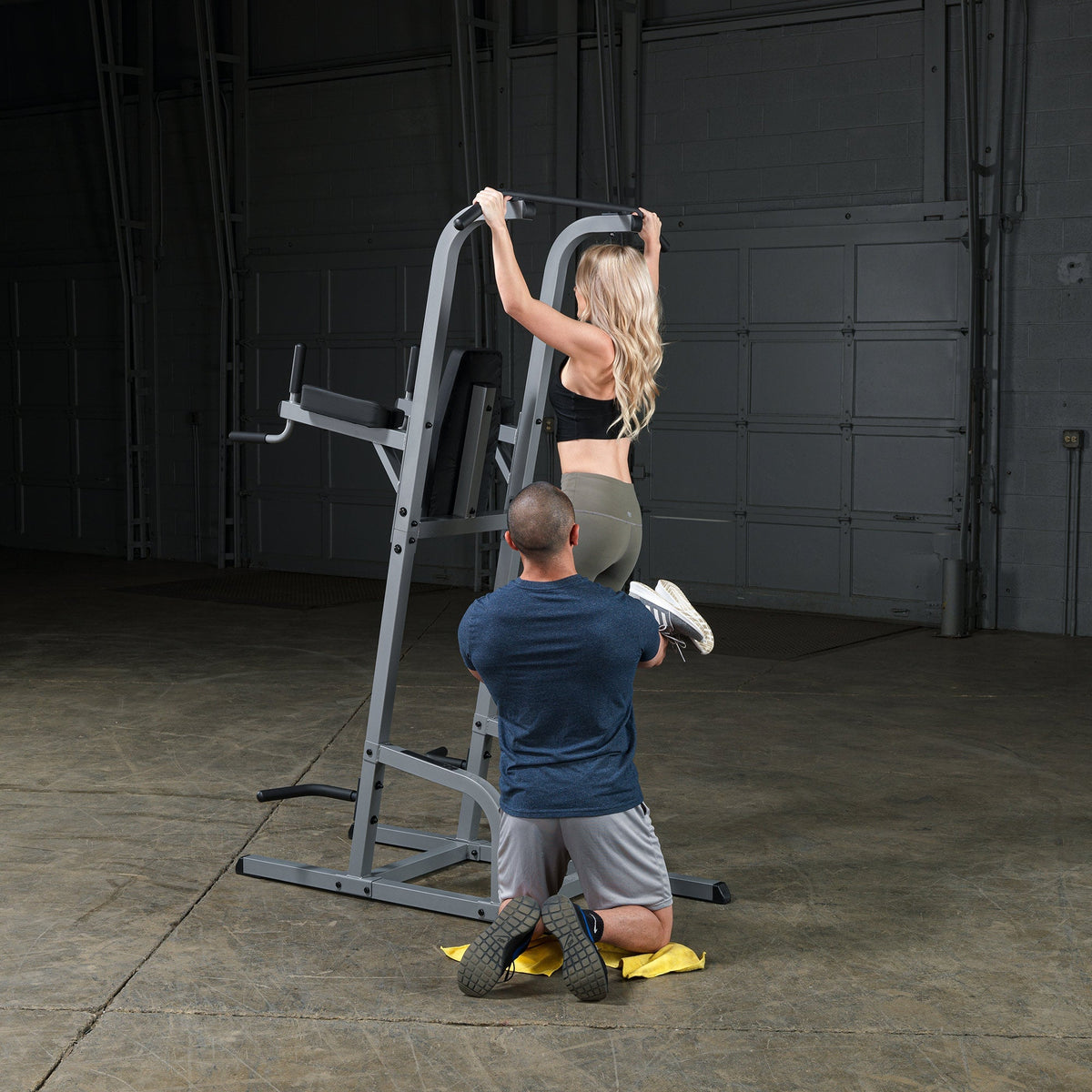 Body Solid Vertical Knee Raise DIP Pull Up