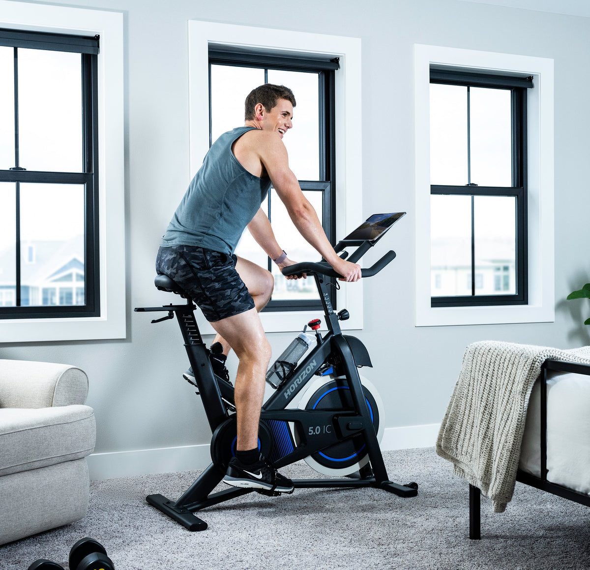 NEW Horizon 5.0IC Indoor Studio Bike