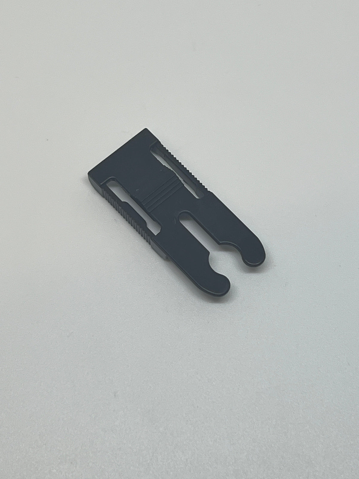 212 Black Operator Retainer Clip