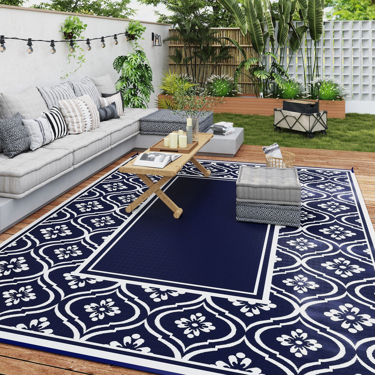9' x 12' Patio Reversible Outdoor RV Rug with Carry Bag, Gourd Border, White & Blue