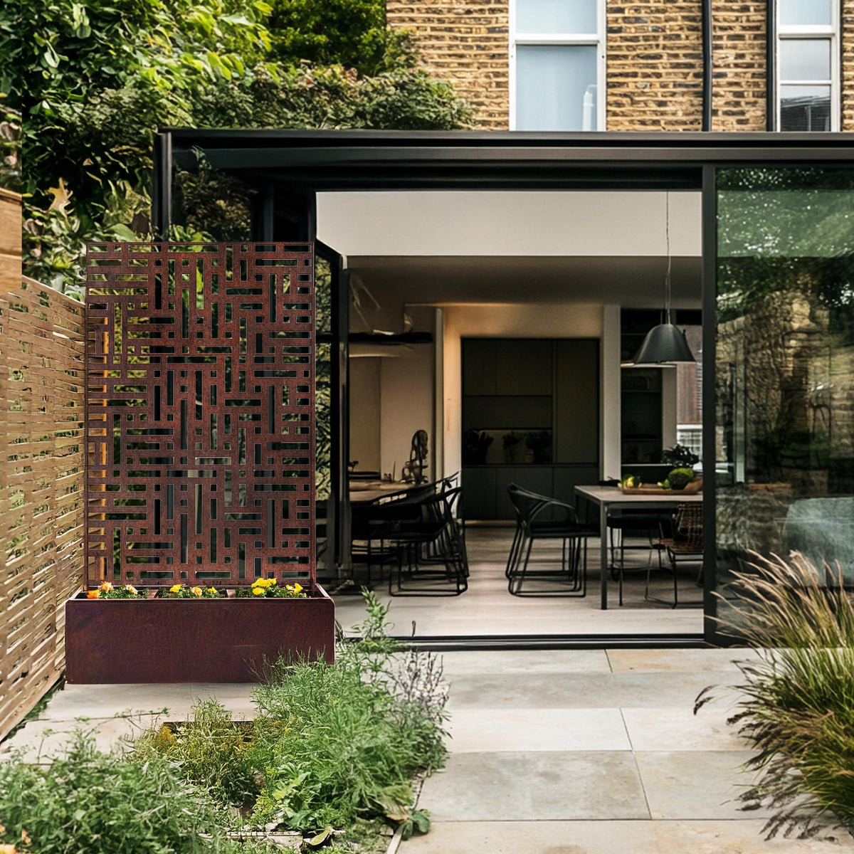 Metal Indoor/Outdoor Privacy Screen with Plant Pot - 90cm x 180cm