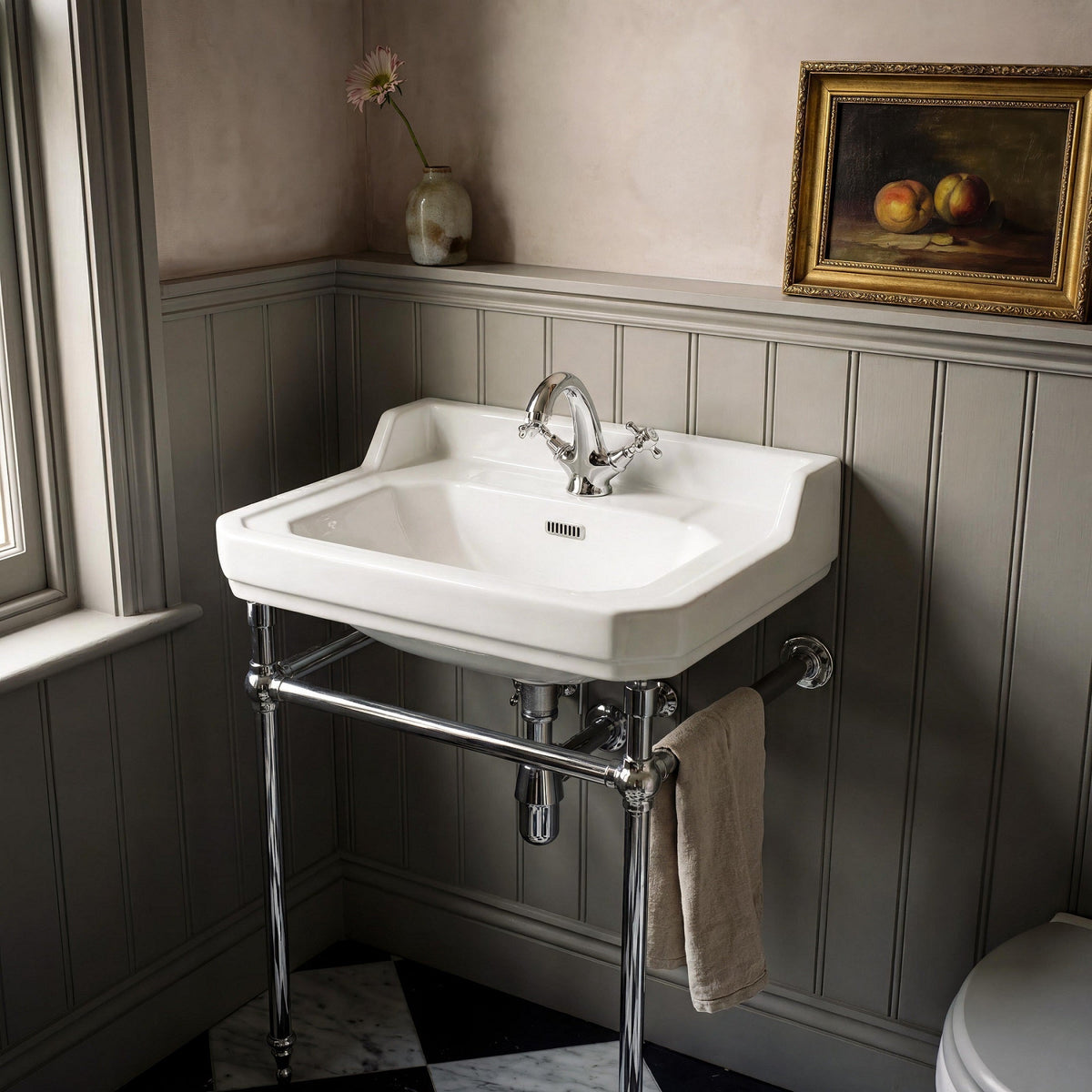 Richmond Traditional Basin With Washstand - White