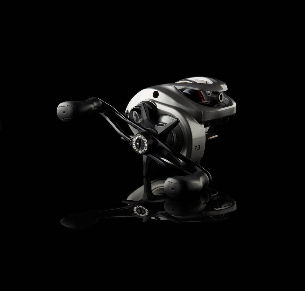 Savage Gear SG6 300BC Baitcaster right hand wind
