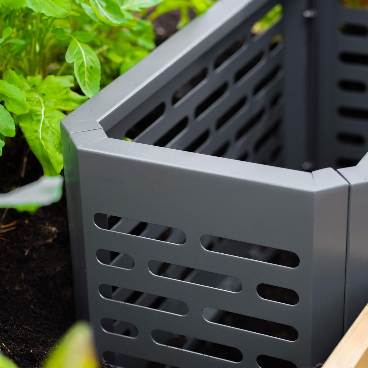 In-Bed Composter