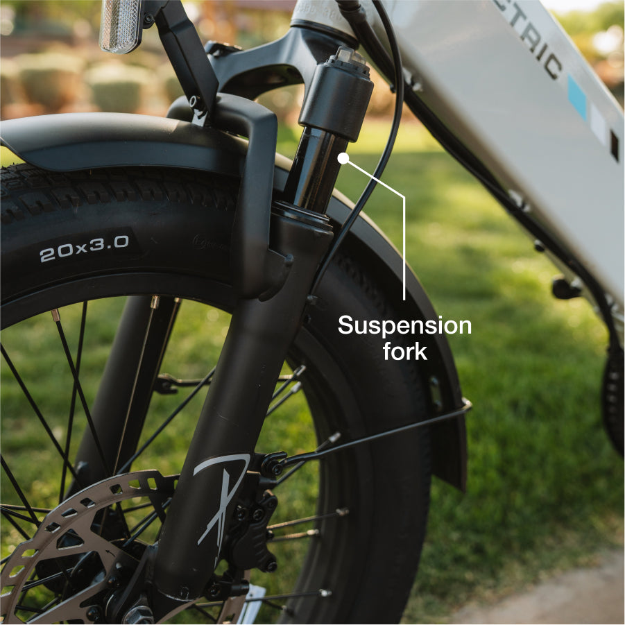 XP4 Step-Thru Stratus White + FREE LevelUp Rack ($79 Value)