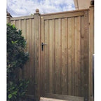 Chilham Gate Inc Posts and Fittings - 1.78m x 1m