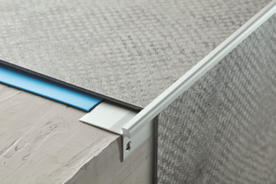 Aluminium Stair Nosing Outer Corner 5 MM x 900 MM & 2500 MM Length Silver LVT Z5