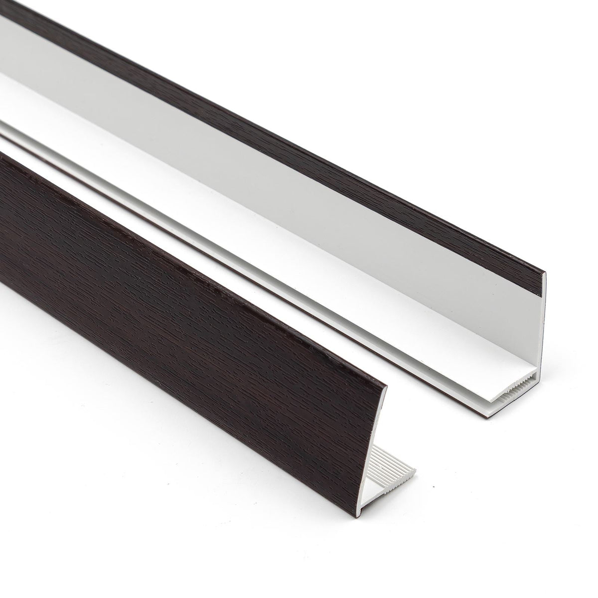 Shiplap Cladding Edge Trim (2.5m)