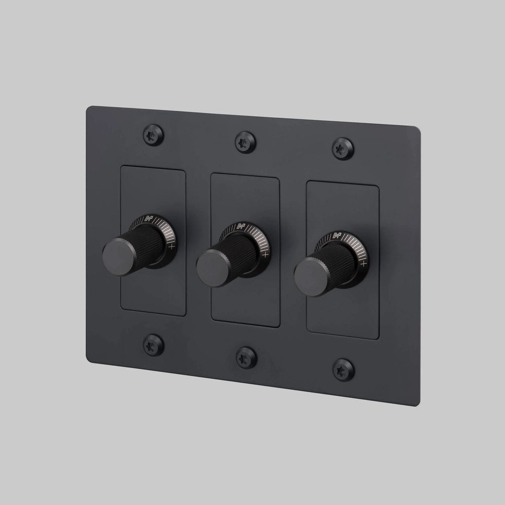 Buster + Punch NDK-024325 Linear 3-Gang LED Dimmer Without Logo, 250W, Rotary, Black