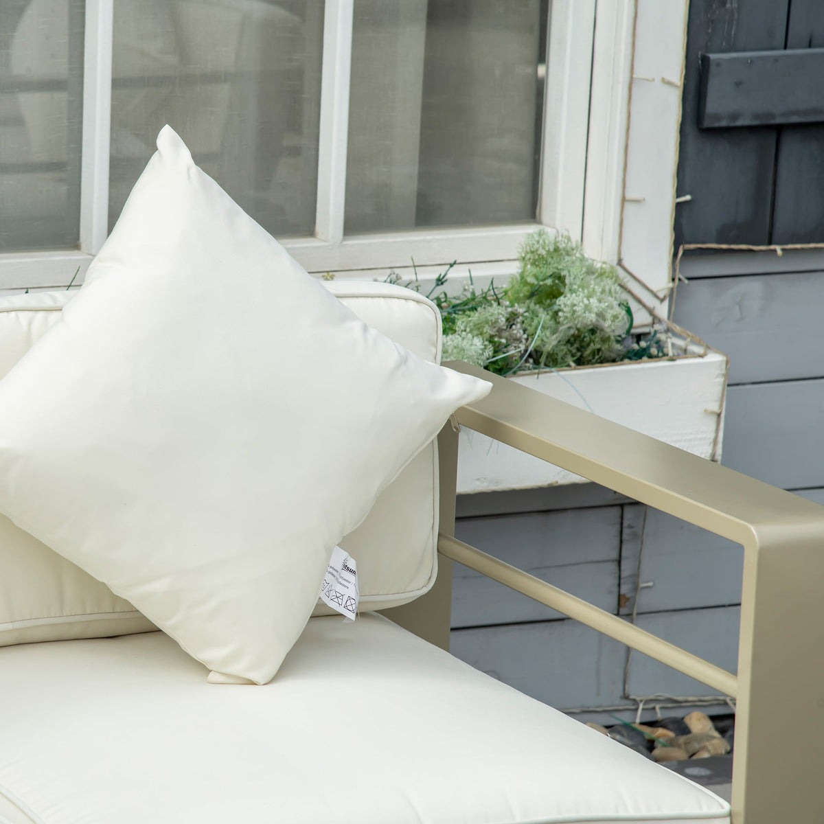 4 Pieces Aluminium Frame Backyard Furniture w/ Loveseat, 2 Chairs & Glass Top Table, Champagne Gold