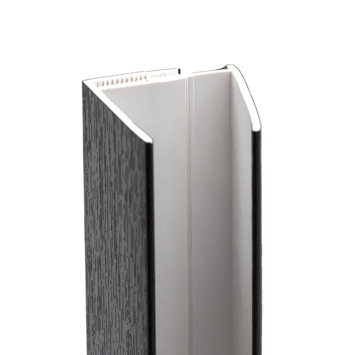 Shiplap Cladding Edge Trim (2.5m)