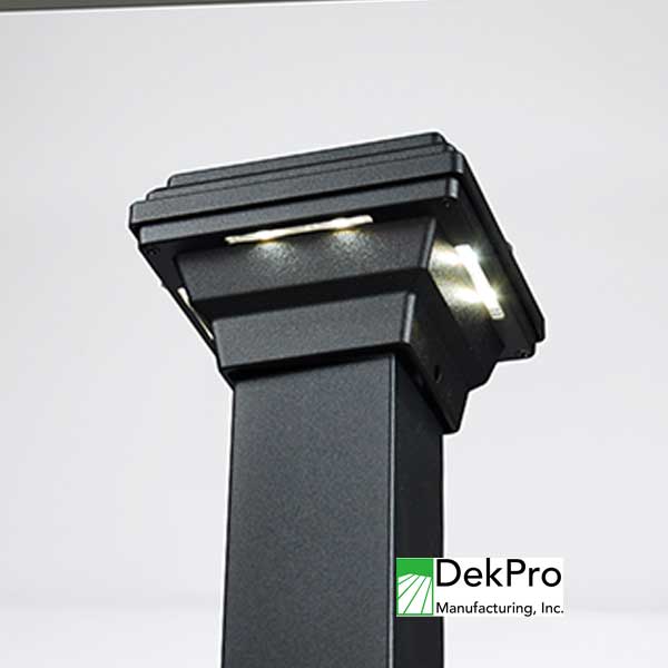 DekPro Effex Solar Post Cap Light