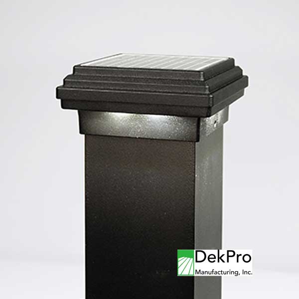 DekPro Effex Solar Post Cap Light