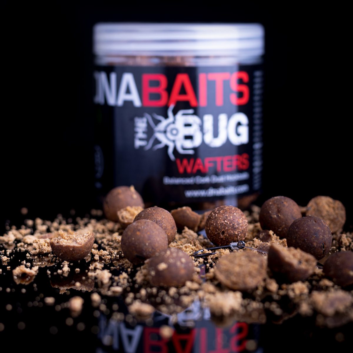 DNA THE BUG CORKER ROUND WAFTERS 15MM Reelfishing