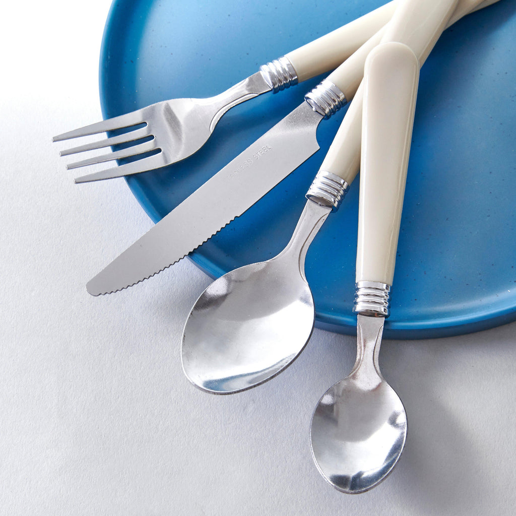 16 Piece Cutlery Set