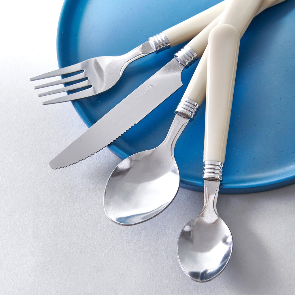 16 Piece Cutlery Set