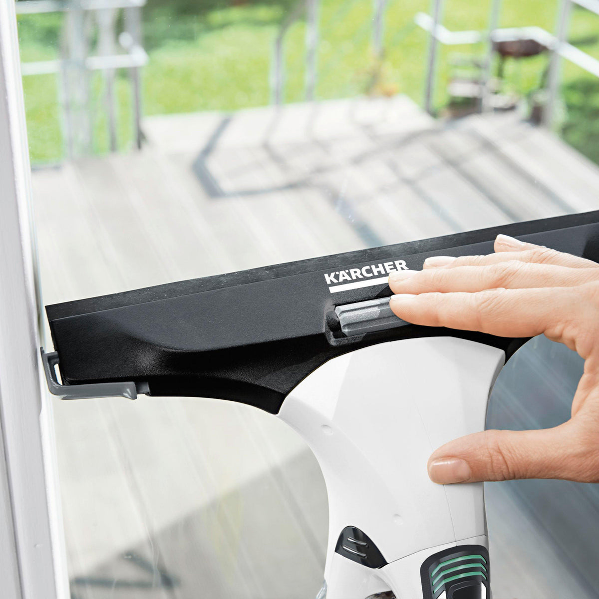 WV 5 Plus Window Vacuum