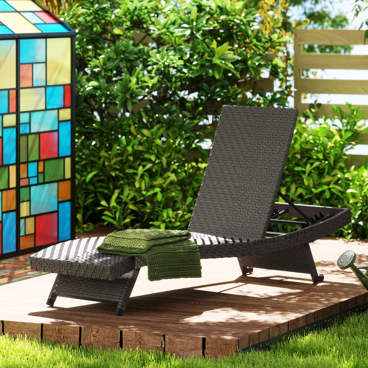 Rattan FoldingLounger Recliner with 5-Level Adjustable Backrest & Wheels, Mixed Grey