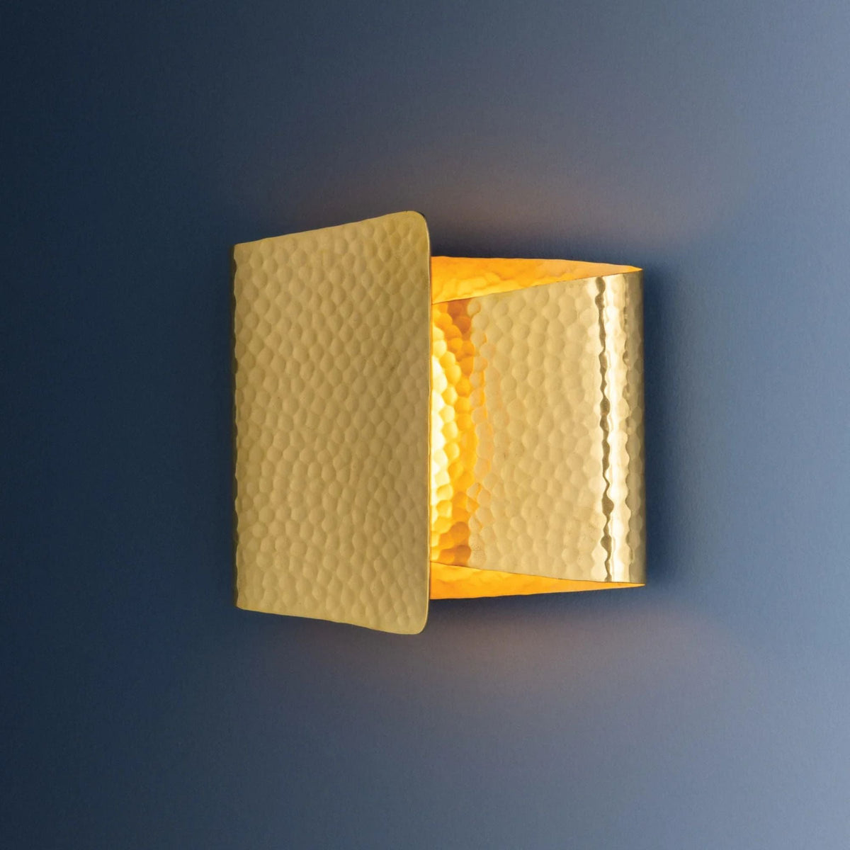 Hudson Valley Dunnsville 7.75 in. Wall Sconce, Aged Brass