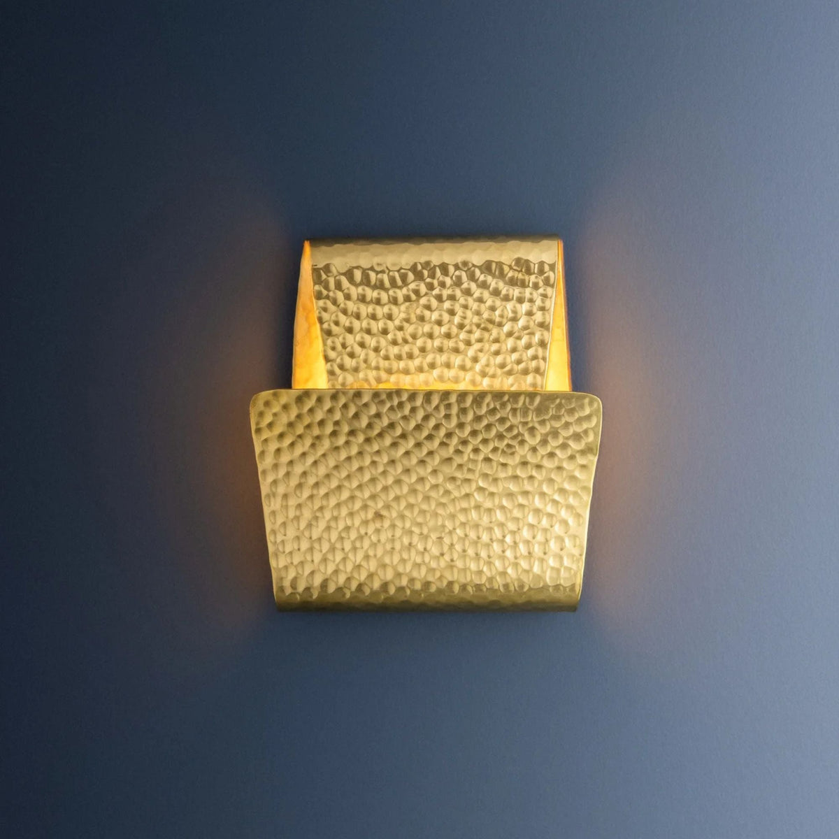 Hudson Valley Dunnsville 7.75 in. Wall Sconce, Aged Brass