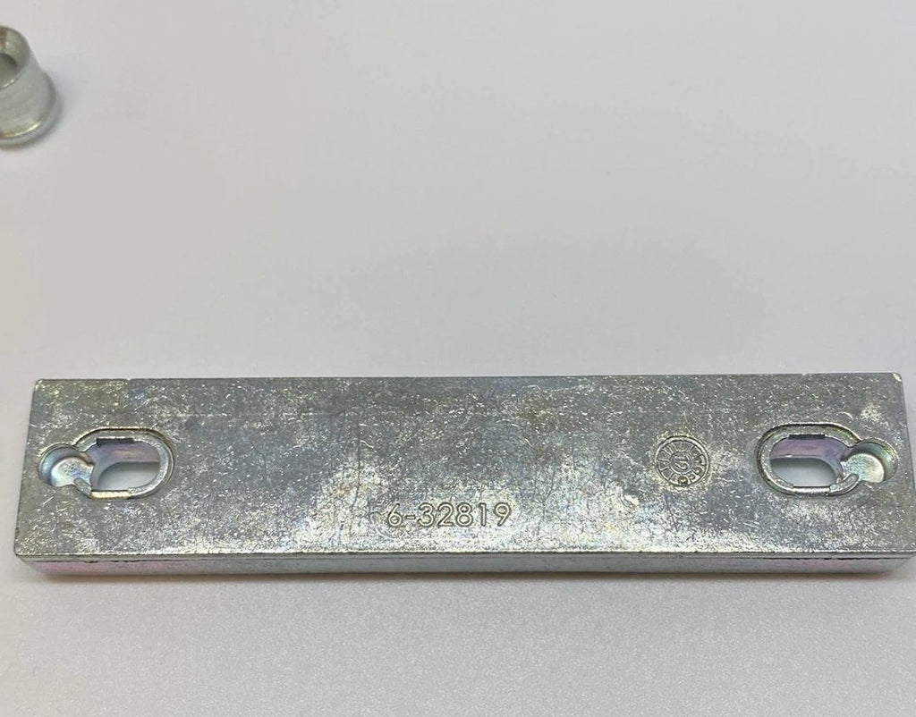 S4018 - G-U Bullet-Catches Window and Door Catch 12MM FL - Centered