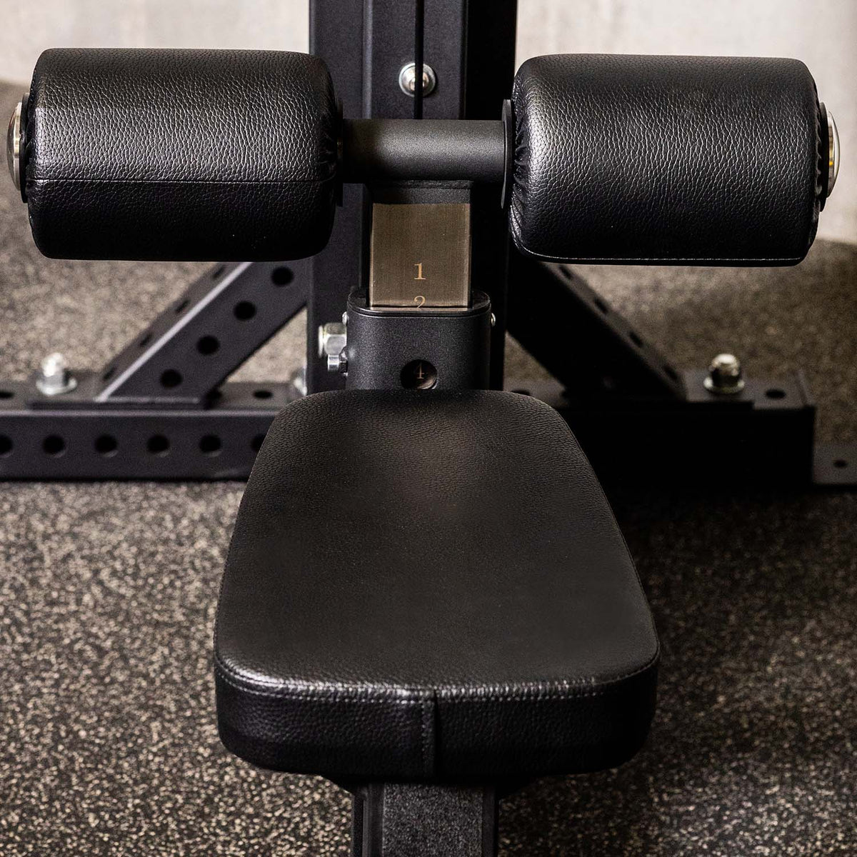 Lat-Pull Low Row Single Stack
