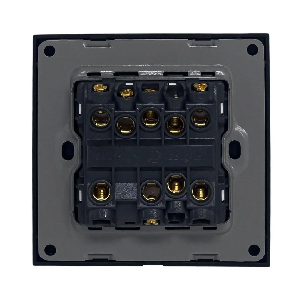 16AX 3-Gang 2-Way Light Switch Black | Ledison