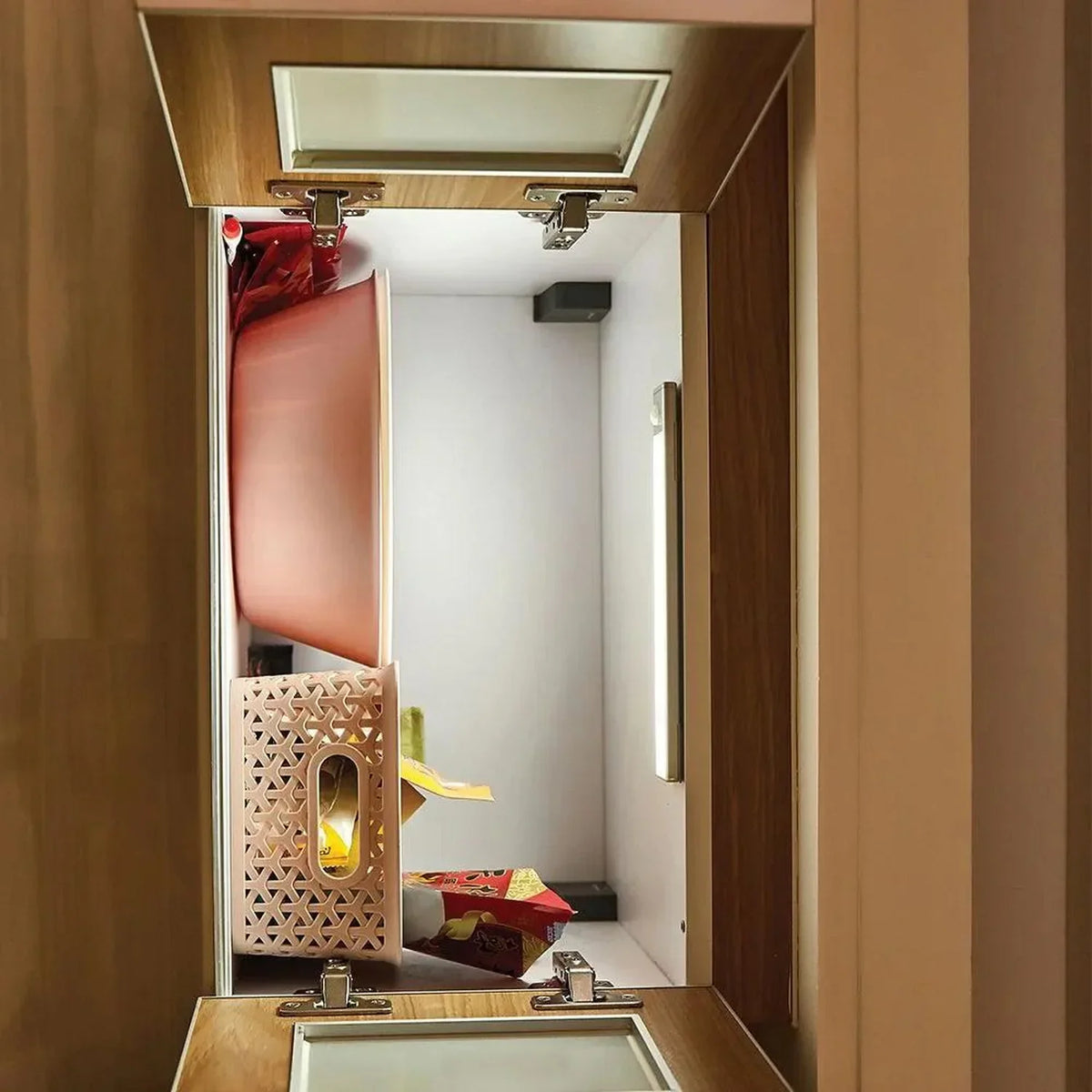 LED Blade 23.5cm Battery Powered Under Cabinet Light | Ledison
