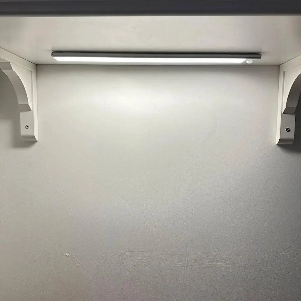 LED Blade 60.5cm Battery Powered Under Cabinet Light | Ledison