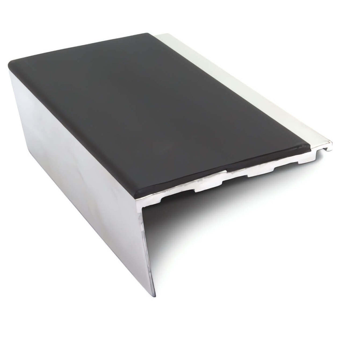 NXFS06 – 62 x 33mm Rakeback Aluminium Safety Stair Nosing