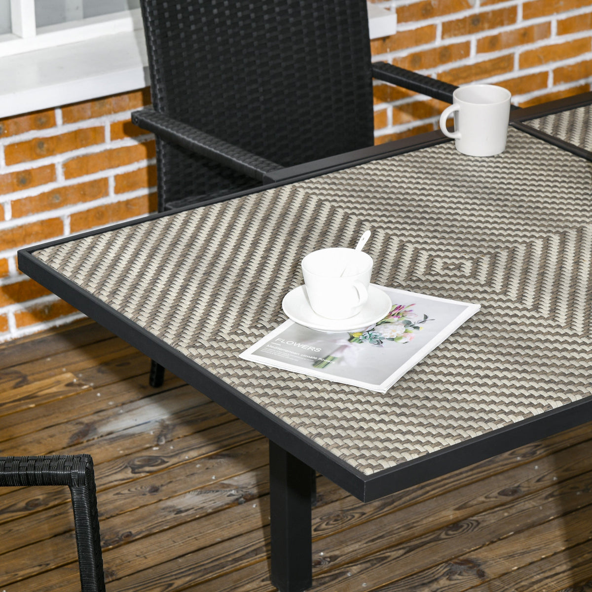 35.4"/70.9" x 35.4" Extendable Aluminum Frame Patio WickerTable for 4-8 People, Brown