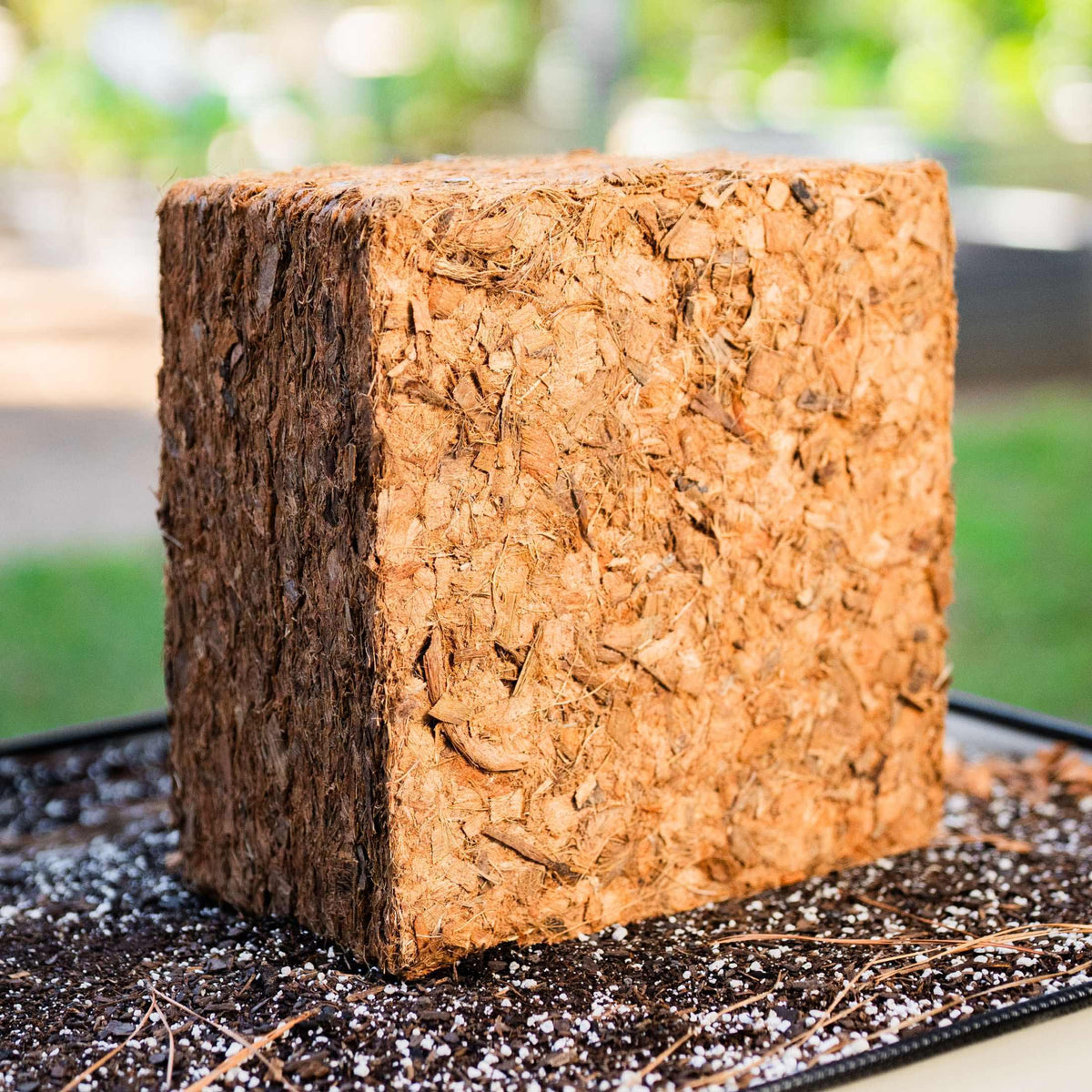 Vego Garden Coco Mulch 11 lb Block