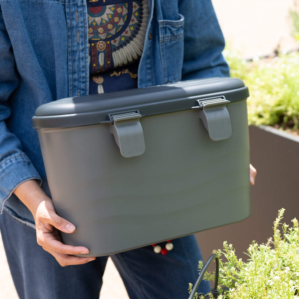 Hanging Garden Toolbox